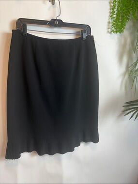 Le Suit Black Pencil Skirt with Pleated Hem